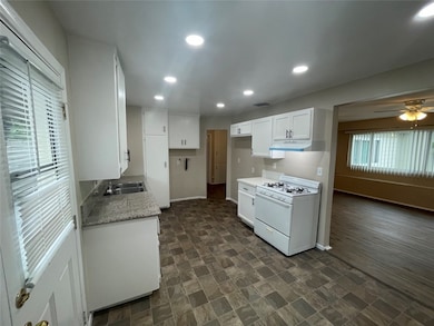 355 S Aspan Ave unit 2, Azusa, CA 91702 - photo 6