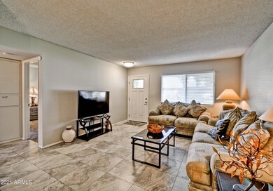 13672 N Newcastle Dr unit 15C, Sun City, AZ 85351 - photo 6