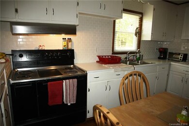 878 Sherwood Rd, Clover, SC 29710 - photo 7