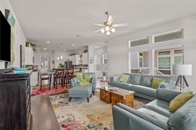 715 Bayshore Dr, La Porte, TX 77571 - photo 4