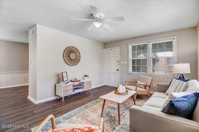 3-412 Dove Pl-9