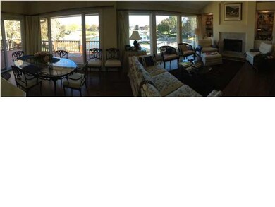 Panoramic views from the entire living area, ideal