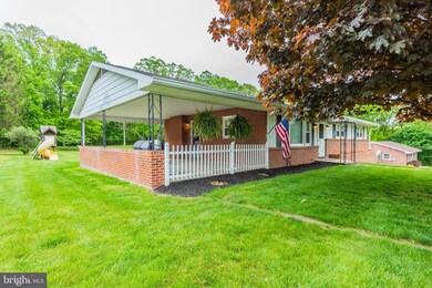 1017 Hamilton Dr, Chambersburg, PA 17202 - photo 2