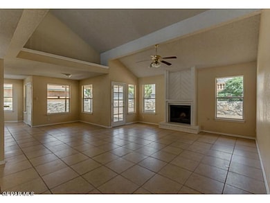 13928 Pete La Rue Cir, Horizon City, TX 79928 - photo 4