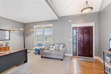 910 Trailway Dr, Raymore, MO 64083 - photo 5