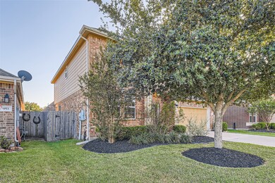 955 Jennifer St, Alvin, TX 77511 - photo 2