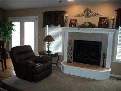 Living Room with Gas Fire Place, Recessed and indi