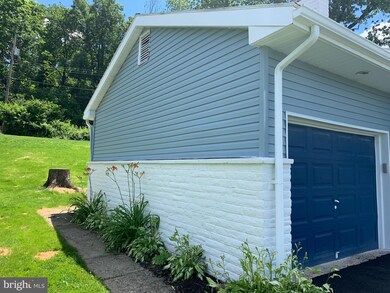 2307 Alsace Rd, Reading, PA 19604 - photo 7