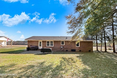1708 Strawberry Branch Rd, Kinston, NC 28501 - photo 4