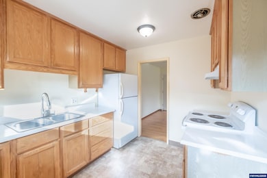 1524 NW 11th St, Corvallis, OR 97330 - photo 7