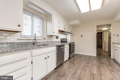 14008 London Ln, Rockville, MD 20853 - photo 7