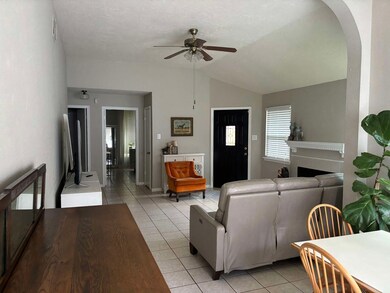 8614 Laurel Trails Dr, Houston, TX 77095 - photo 3