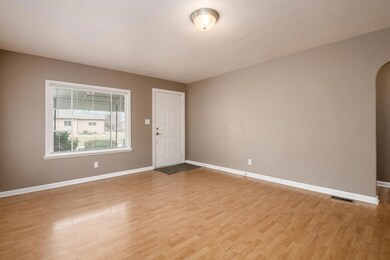 006_ed3b1c_1877 Agler Rd-1003