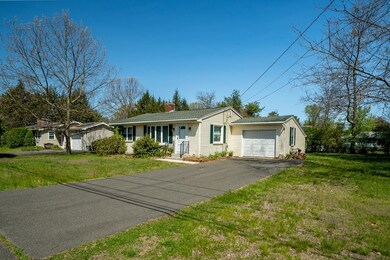25 Pomeroy St, Easthampton, MA 01027 - photo 2