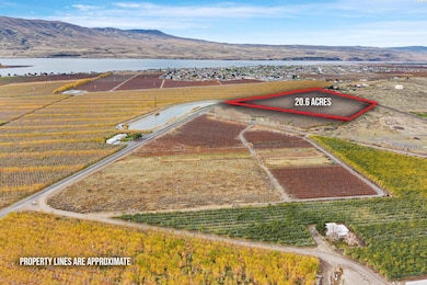 NKA20 E Desert Aire Dr SW, Desert Aire, WA 99349 - photo 2