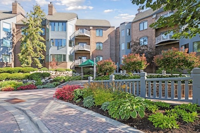 12700 Sherwood Place unit 102, Minnetonka, MN 55305 - photo 2