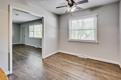 1108 Burney Rd, Asheboro, NC 27205 - photo 5