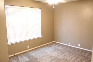 1125 Wintercreek Dr, Denton, TX 76210 - photo 4