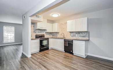 5100 Allendale Rd unit 306, Houston, TX 77017 - photo 5