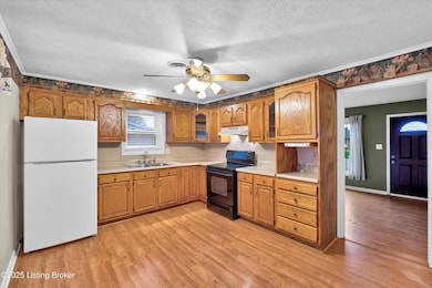 7509 Sherrard Dr, Louisville, KY 40258 - photo 7