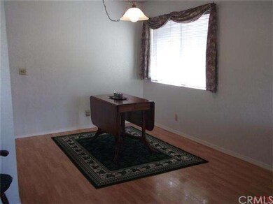 This is the dining area between the kitchen and th