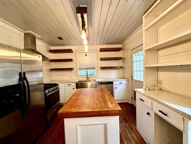 302 Laurel St, McComb, MS 39648 - photo 4