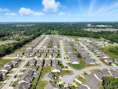 1917 E Van Buren St, Broken Arrow, OK 74011 - photo 6