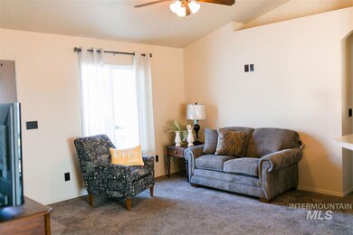 981 Zion St, Burley, ID 83318 - photo 6