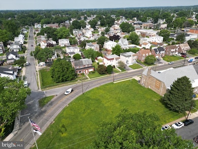 18 E Oak Ln, Glenolden, PA 19036 - photo 5