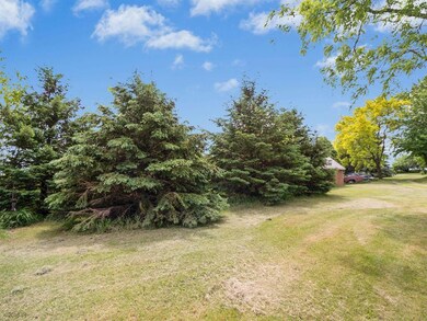 2802 Rusty Wallace Dr, Newton, IA 50208 - photo 5