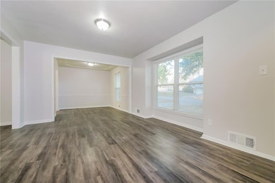 7809 E 127th Terrace, Grandview, MO 64030 - photo 2