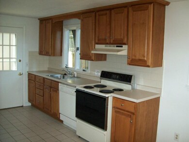 15 Hines Ct unit 4, Marblehead, MA 01945 - photo 2
