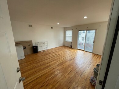 115 Oxford Ave unit 1, Jersey City, NJ 07304 - photo 2