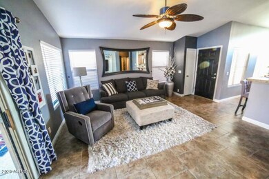 family room 2