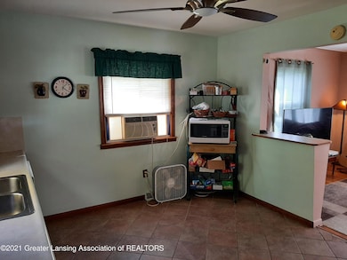 1010 Mel Ave, Lansing, MI 48911 - photo 5