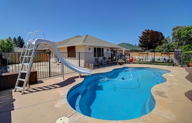 Backyard Pool