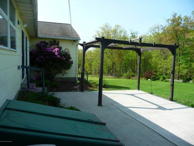 108 Highland Dr, Hawley, PA 18428 - photo 6