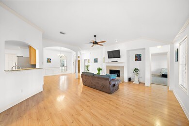 8818 Gas Light Village Dr, Houston, TX 77095 - photo 4