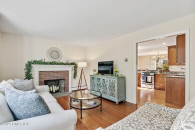 2 Weaver St unit 1st Floor, Greenwich, CT 06831 - photo 4