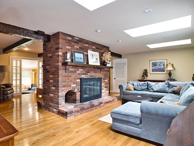 33 Alice St, North Dartmouth, MA 02747 - photo 6