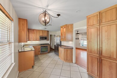 2206 Libbey Dr, Houston, TX 77018 - photo 7