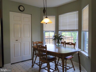 461 Berkshire Dr, Souderton, PA 18964 - photo 6