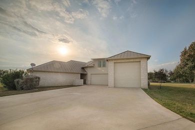 1600 Legends Pkwy, Kingsland, TX 78639 - photo 3