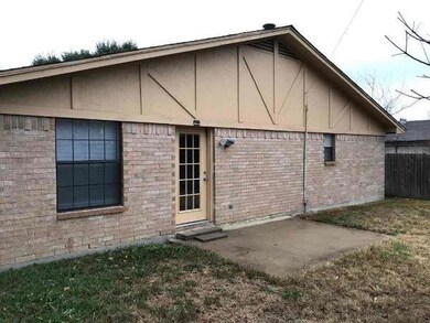 605 Allencrest Dr, Fort Worth, TX 76108 - photo 3