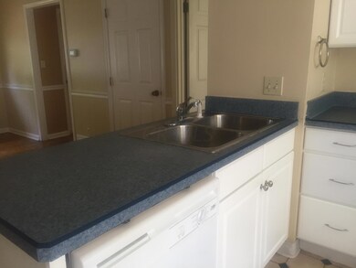 5712 Satinwood Dr, Columbus, OH 43229 - photo 7