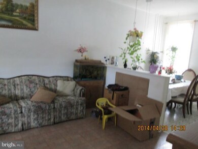 415 N 10th St, Reading, PA 19604 - photo 2