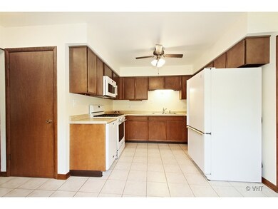 17612 Maple Ave, Country Club Hills, IL 60478 - photo 3