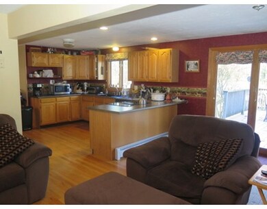 136 E Charlton Rd, Spencer, MA 01562 - photo 6