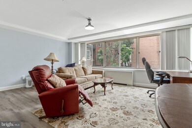 Jefferson House unit 112, Washington, DC 20037 - photo 6