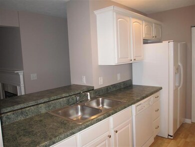 4503 N Thornhill Dr unit 101C, Peoria, IL 61615 - photo 4